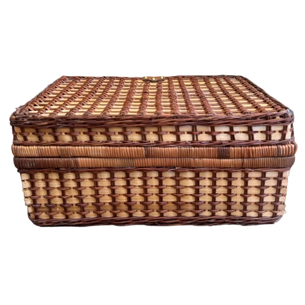 Large Woven Picnic Basket Romantic Vintage Set All Season Use Tan Blue Gingham - Picture 8 of 11
